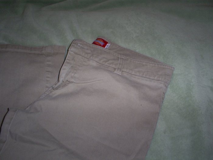 Dickies beige pants