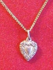 Heart Shaped Pendant on 18 inch Gold Tone Necklace Estate Find