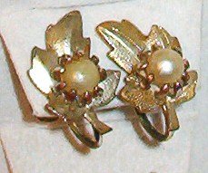 Vintage Earrings Golden Leaf and Faux Pearl Design - Screw Back