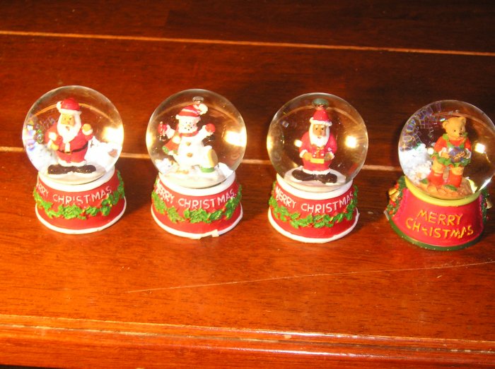 Christmas Water globes (small)