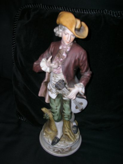 Porcelain, standing man