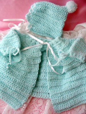 Crochet Imagination Newborn Baby Sweaters - Free Pattern