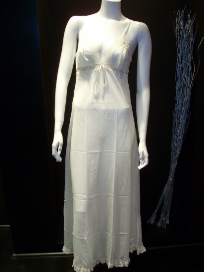 LETTERS OF MARQUE LONG GOWN NEGLIGEE