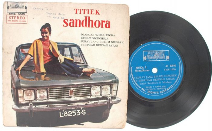 Malay Indon 70s Pop TITIEK SANDHORA Djangan 7" PS EP