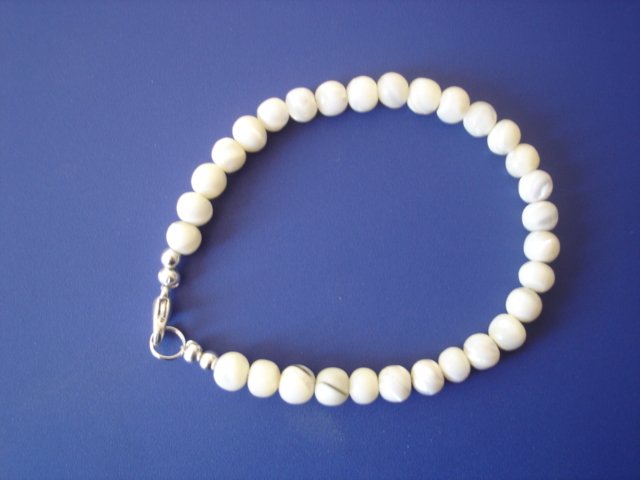 White Turquoise gemstone bracelet