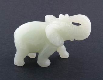 Elephant with rising trunk - New