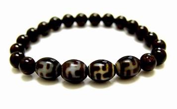 Hotu Dzi Beads with Natural Red Garnet Bracelet