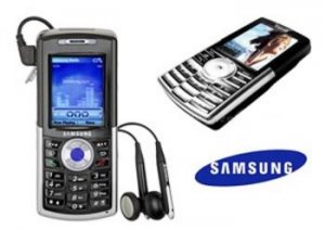 Samsung SGH-I300x Tri-Band GSM Camera Bluetooth Smartphone with 4 GB Hard Drive (Unlocked)