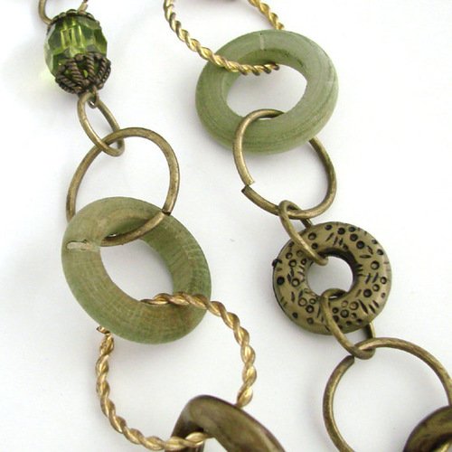Green/bronze necklace