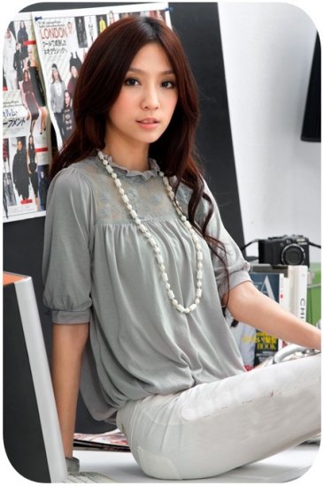T49-Blouse w/ lace peek-a-boo detail