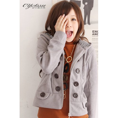 T9-Grey big-button fleece jacket