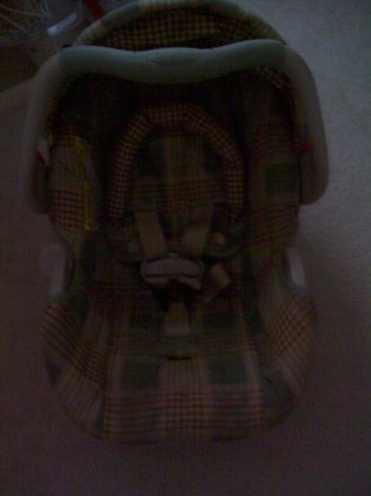 GRACO INFANT CAR SEAT