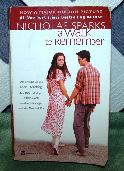 A Walk To Remember by Nicholas Sparks FREE Shipping to US