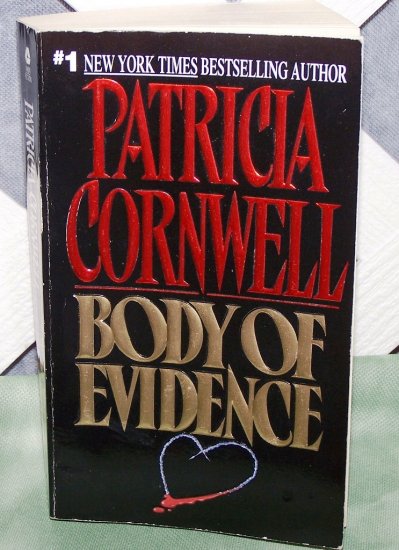 Body Of Evidence by Patricia Cornwell FREE Shipping to US