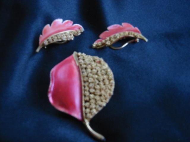 Lacy gold Pink Enamel Leaf pin Clip Earrings Set signed BSK