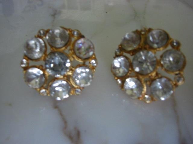 Dramatic ~ Round "diamond" Rhinestone Screw back Earrings