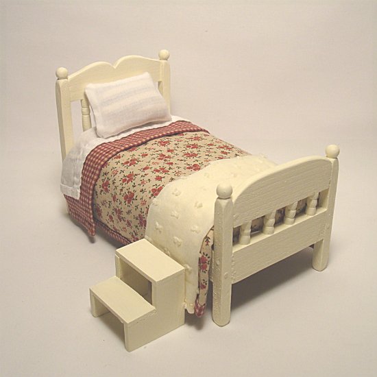 Single Spindle Bed With Bed Springs--Rose Spread