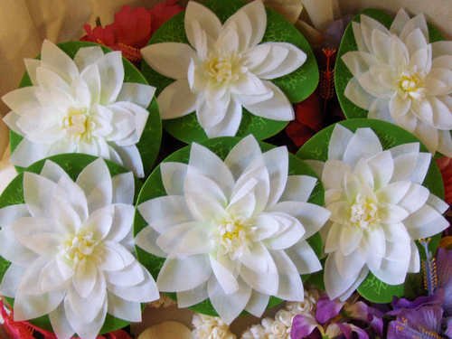 SILK FLOATING FLOWERS LILY PAD WHITE Wedding BRIDAL