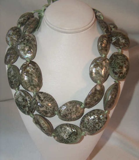 Hawaiian shell lei necklace beaded NEW hula green clam
