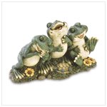 38812 Froggy Friends Statue