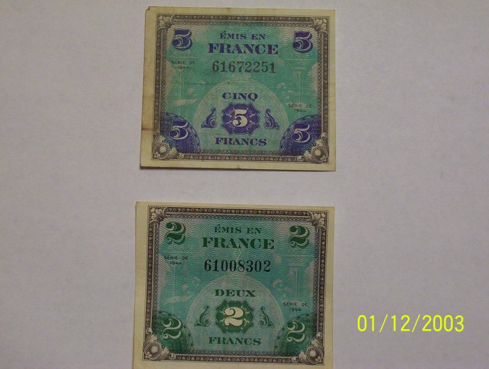 Military issued set of Francs