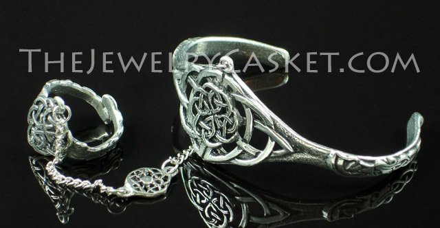 Round Celtic Knot Slave Bangle ~ Bracelet w/ Ring