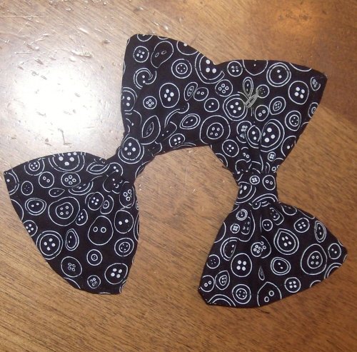 Black Button Bows (PAIR)