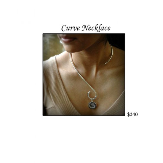 Curved Necklace