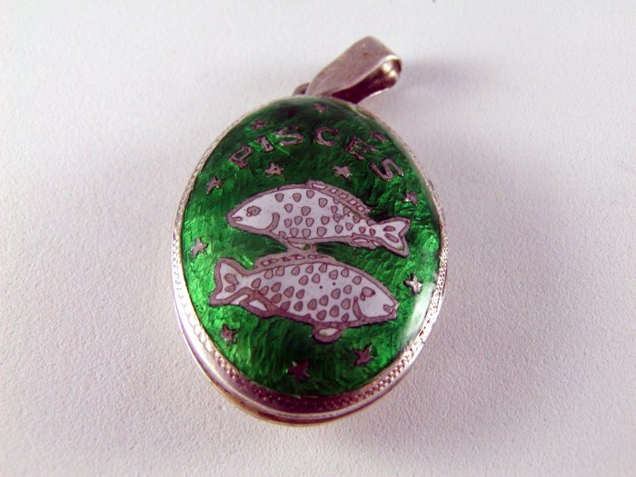 VINTAGE ENAMELED STERLING SILVER PISCES LOCKET