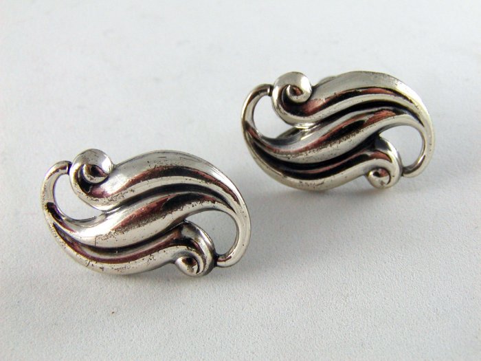 Vintage Danecraft Sterling Silver Screw Back Earrings