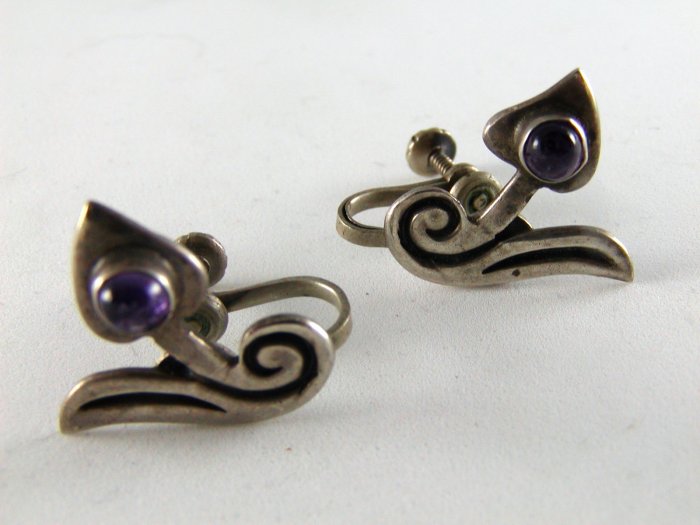 VINTAGE MEXICAN TAXCO STERLING SILVER AMYTHEST SIGNED EARRINGS