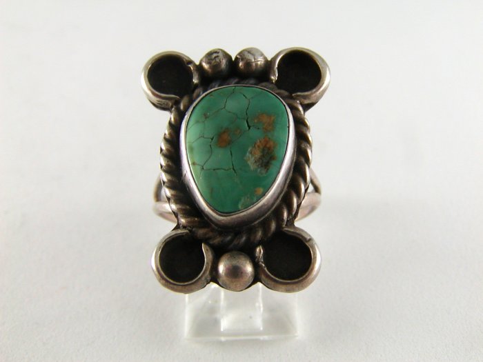 VINTAGE NAVAJO STERLING SILVER TURQUOISE RING SIZE 7`