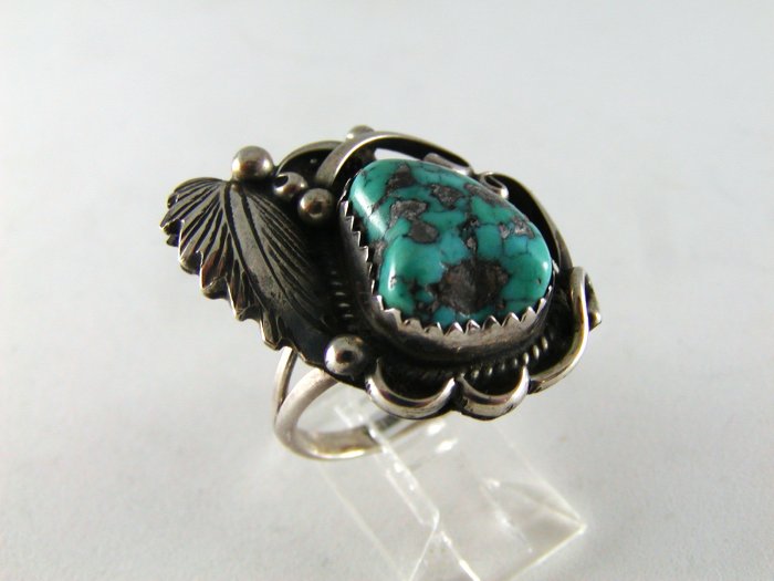 NATIVE AMERICAN NAVAJO STERLING SILVER TURQUOISE RING SZ 8
