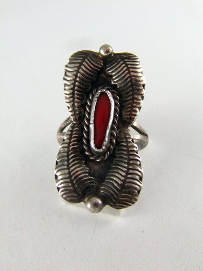 NATIVE AMERICAN NAVAJO STERLING SILVER CORAL RING SZ 7