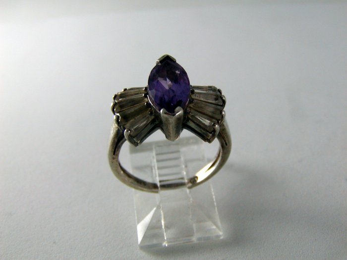 VINTAGE STYLE STERLING SILVER AMYTHEST COCKTAIL RING SZ 6