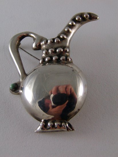 VINTAGE MEXICO MEXICAN STERLING SILVER JUG PITCHER BROOCH