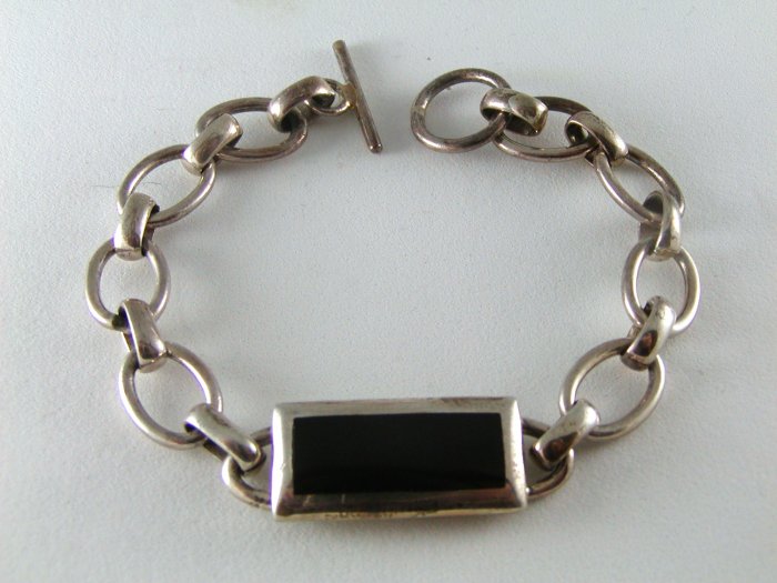 STERLING SILVER AND BLACK ONYX BRACELET