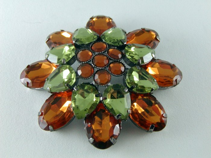 VINTAGE STYLE AMBER RHINESTONE BROOCH