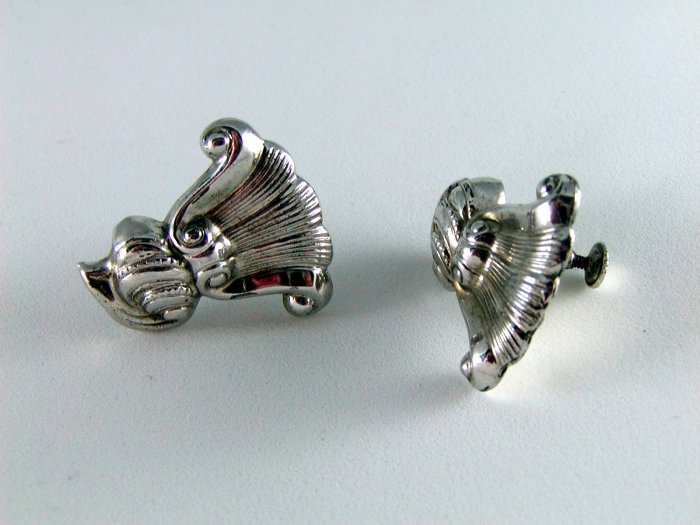 VINTAGE WALLACE STERLING SILVER SCREW BACK EARRINGS