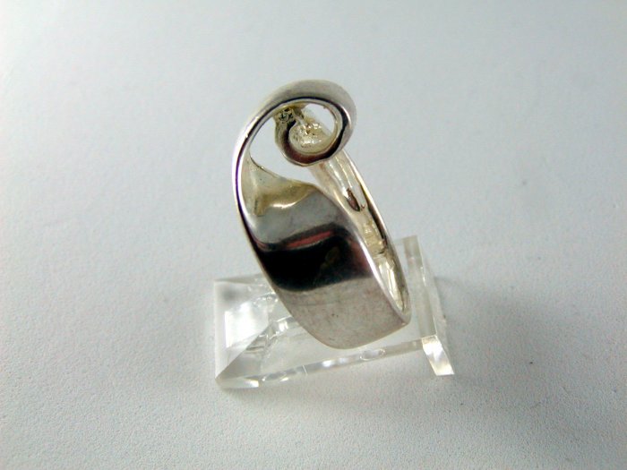 STERLING SILVER RING SIZE 6 1/4