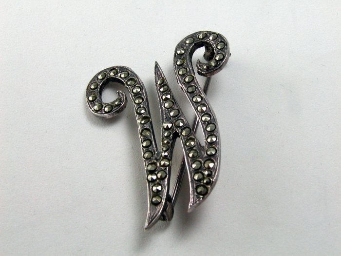 VINTAGE STERLING SILVER MARCASITES LETTER W BROOCH