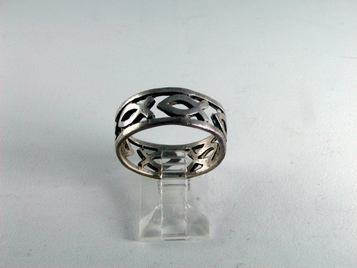 VINTAGE CHRISTIAN FISH STERLING SILVER RING SIZE 9