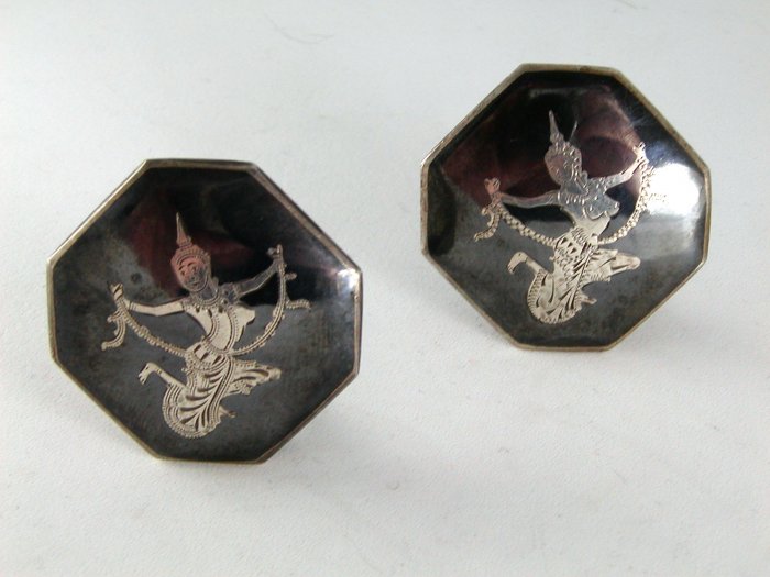VINTAGE STERLING SILVER NIELLO SIAM CLIP ON EARRINGS