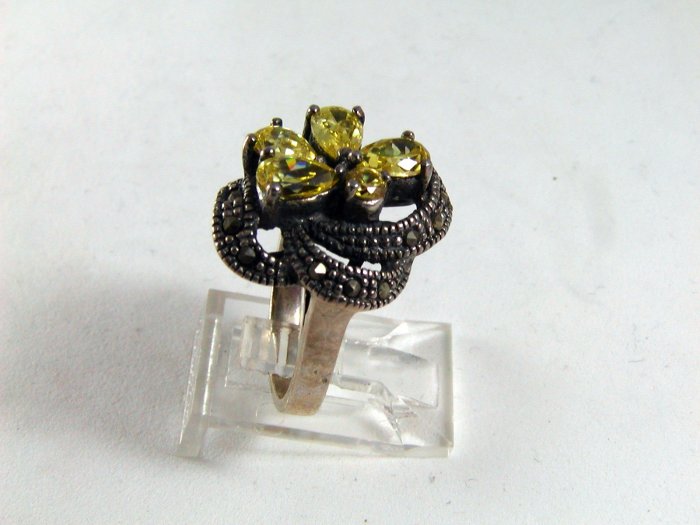 VINTAGE STERLING SILVER MARCASITES CITRINE CZs RING SIZE 6 1/2
