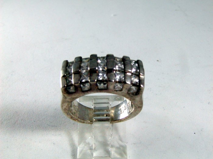VINTAGE STYLE STERLING SILVER CZs SPARKLY WEDDING BAND SIZE 6 3/4