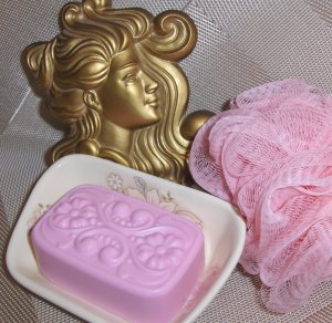 Peppermint Twist Scented Victorian Soap with Emu Oil