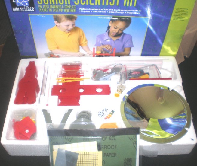JUNIOR SCIENTIST KIT