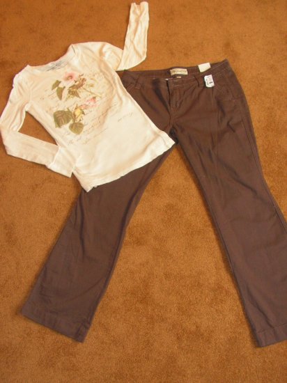 Women's Juniors Aeropostale pants sz 11/12 long sleeve t-shirt sz L