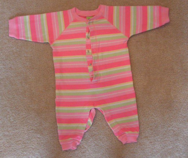 Girls baby Old Navy romper pink size 6-9 months