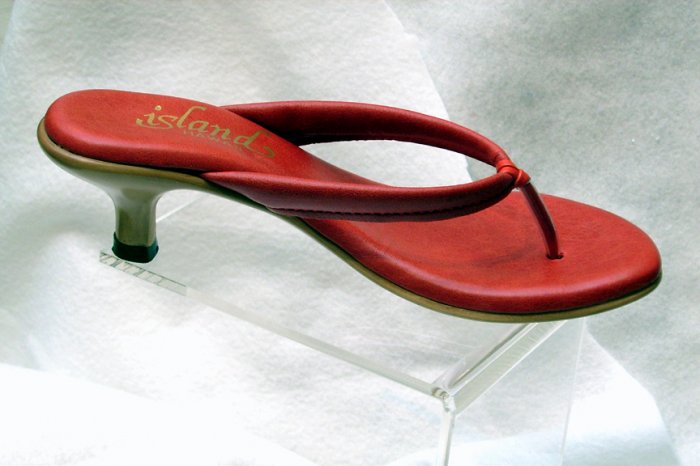 Island Slipper Women's X912 Sandal - CHERRY